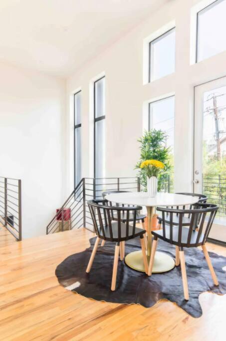 Glamorous Perfectly Located Luxury 2 Bed Townhome Dallas Buitenkant foto