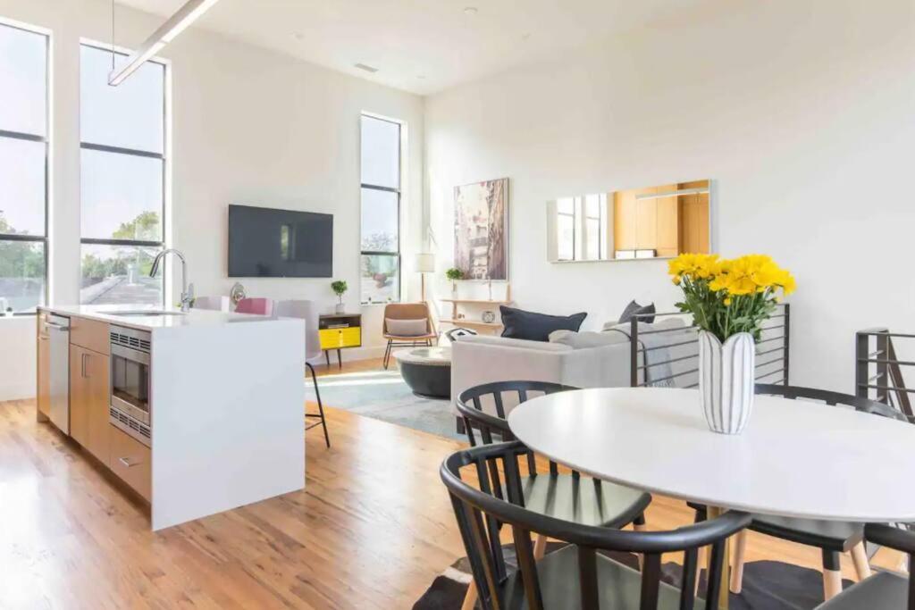 Glamorous Perfectly Located Luxury 2 Bed Townhome Dallas Buitenkant foto