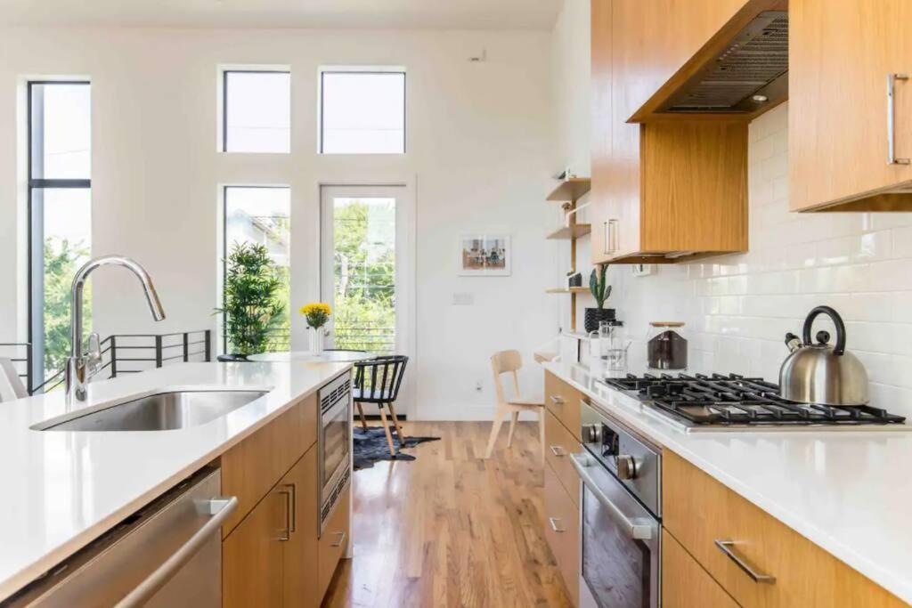 Glamorous Perfectly Located Luxury 2 Bed Townhome Dallas Buitenkant foto